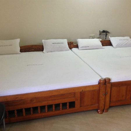 Metro Altis Lodge Ероде Екстериор снимка