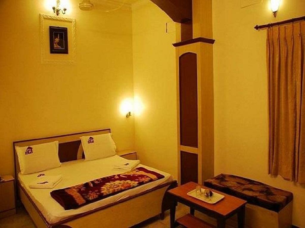 Metro Altis Lodge Ероде Екстериор снимка